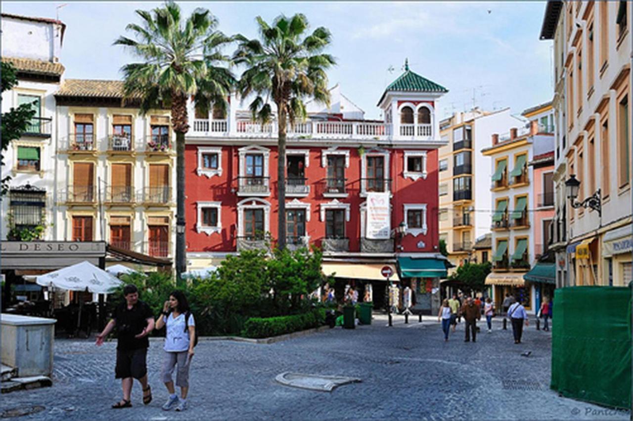 Amplio Y Centrico, Recien Reformado, Calefaccion Central, Jardines, Supermercados, Cafeterias Y Todos Los Servicios En El Corazon De La Ciudad Granada Eksteriør billede