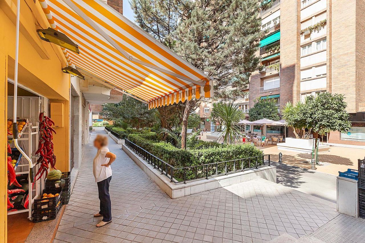 Amplio Y Centrico, Recien Reformado, Calefaccion Central, Jardines, Supermercados, Cafeterias Y Todos Los Servicios En El Corazon De La Ciudad Granada Eksteriør billede